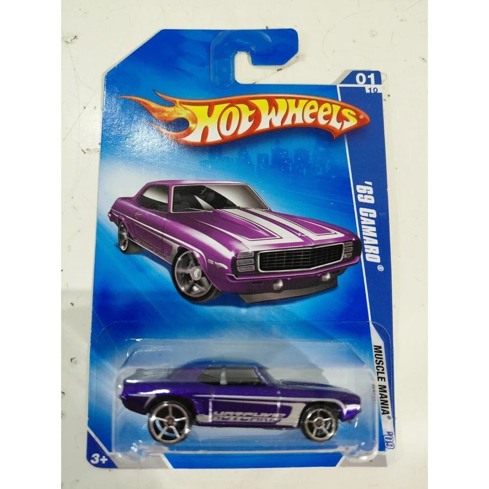 NIP Hot Wheels Muscle Mania 2009 1:64 DieCast 1969 Chevrolet Camaro Muscle Car